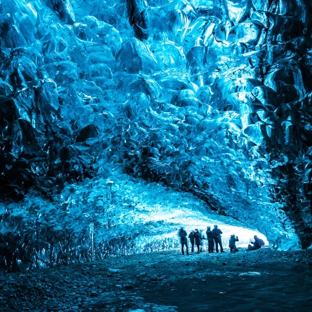 Inside-an-Icecave-in-Vatnajokull